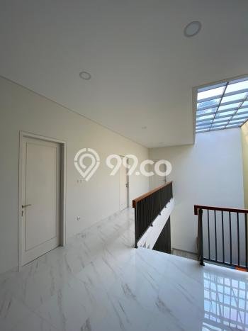 Rumah Elit Modern Siap Huni di Sektor 8 - Bintaro Tangerang Selatan Rumah Elit Modern Siap Huni di Sektor 8 - Bintaro Tangerang Selatan