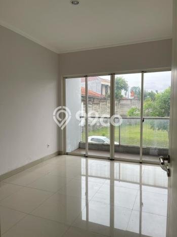 Jual Rumah Mewah Elegan Dengan View Eksklusif di Bintaro, Tangerang Selatan Jual Rumah Mewah Elegan Dengan View Eksklusif di Bintaro, Tangerang Selatan