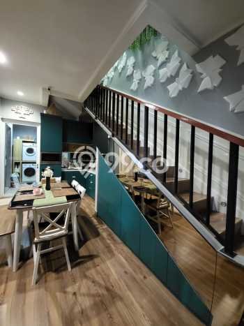 Hunian Elit LB 150m2 Siap Pakai Desain Elegan di Bintaro, Tangerang Selatan Hunian Elit LB 150m2 Siap Pakai Desain Elegan di Bintaro, Tangerang Selatan