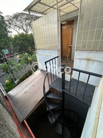 Hunian Mewah LB 140m2 Siap Pakai Desain Elegan di Bintaro, Tangerang Selatan Hunian Mewah LB 140m2 Siap Pakai Desain Elegan di Bintaro, Tangerang Selatan