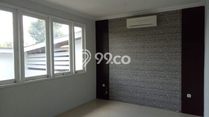 Rumah Elit LB 220m2 Siap Pakai Desain Elegan di Bintaro, Tangerang Selatan Rumah Elit LB 220m2 Siap Pakai Desain Elegan di Bintaro, Tangerang Selatan