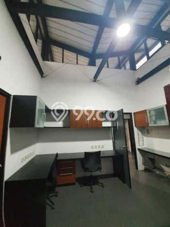 Rumah Elit LB 250m2 Siap Pakai Desain Elegan di Bintaro, Tangerang Selatan Rumah Elit LB 250m2 Siap Pakai Desain Elegan di Bintaro, Tangerang Selatan