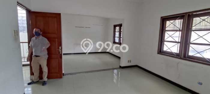 Siap Huni Rumah Mewah 5 Kamar di Mampang Prapatan Dekat ke Mana Saja Siap Huni Rumah Mewah 5 Kamar di Mampang Prapatan Dekat ke Mana Saja