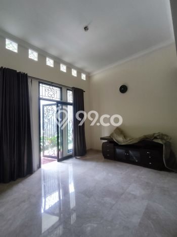 Siap Huni Rumah Mewah 3 Kamar di Pasar Rebo Dekat ke Mana Saja Siap Huni Rumah Mewah 3 Kamar di Pasar Rebo Dekat ke Mana Saja
