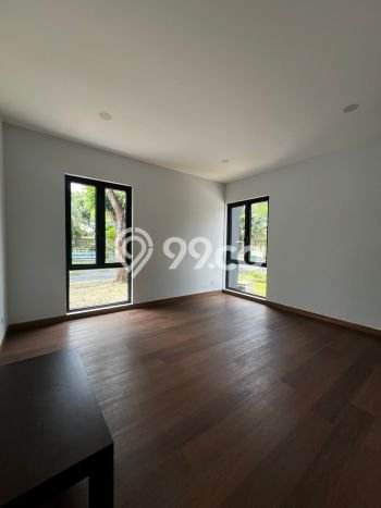 Rumah Elit LB 700m2 Siap Pakai Desain Elegan di Alam Sutera, Tangerang Rumah Elit LB 700m2 Siap Pakai Desain Elegan di Alam Sutera, Tangerang
