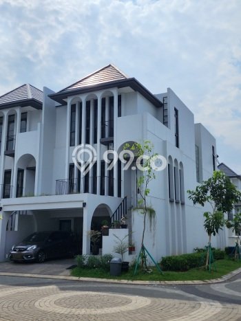 Rumah Mewah LB 165m2 Siap Huni Desain Elegan di BSD Green Wich, Tangerang Rumah Mewah LB 165m2 Siap Huni Desain Elegan di BSD Green Wich, Tangerang