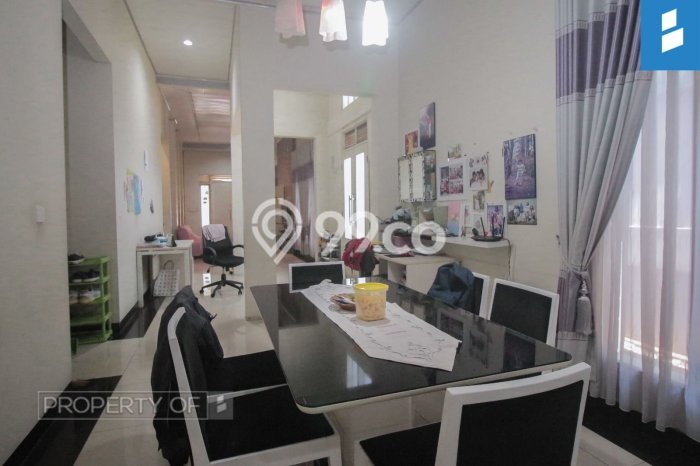 Rumah Elit Modern Tanpa Renovasi di Cikutra Bandung Rumah Elit Modern Tanpa Renovasi di Cikutra Bandung