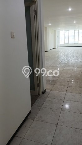 Ruko untuk Disewa di Pusat Surabaya Luas Bangunan 455m2 Ruko untuk Disewa di Pusat Surabaya Luas Bangunan 455m2