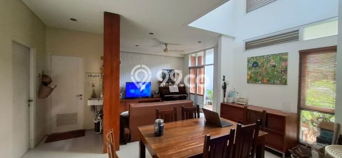 For Sale Hunian Rumah Terawat 4 KT di Bintaro, Tangerang Selatan For Sale Hunian Rumah Terawat 4 KT di Bintaro, Tangerang Selatan