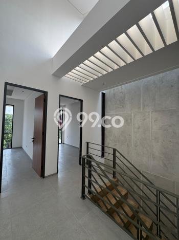 Hunian Mewah LB 240m2 Siap Huni Desain Elegan di Alam Sutera, Tangerang Hunian Mewah LB 240m2 Siap Huni Desain Elegan di Alam Sutera, Tangerang