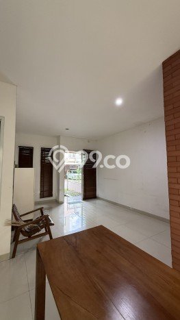 Rumah Luas Asri 3 KT Siap Huni di Bintaro Tangerang Selatan Rumah Luas Asri 3 KT Siap Huni di Bintaro Tangerang Selatan