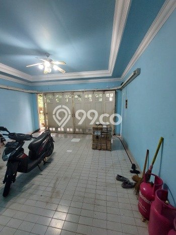 Rumah Elit Modern Tanpa Renovasi di Tanjung Barat Jakarta Selatan Rumah Elit Modern Tanpa Renovasi di Tanjung Barat Jakarta Selatan