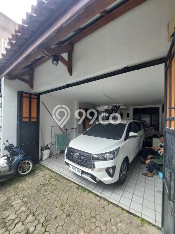 Ready to Use! Premium House LT 380m2 Desain Elegan di Cipete Ready to Use! Premium House LT 380m2 Desain Elegan di Cipete