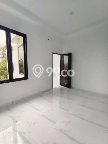 Rumah Strategis Minimalis Lb 120m2 di Makasar, Jakarta Timur Rumah Strategis Minimalis Lb 120m2 di Makasar, Jakarta Timur
