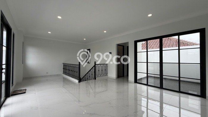 For Sale Hunian Rumah Terawat 5 KT di Cibubur, Bogor For Sale Hunian Rumah Terawat 5 KT di Cibubur, Bogor