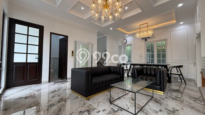 Rumah Luxury Modern Tanpa Renovasi di Pejaten Jakarta Selatan Rumah Luxury Modern Tanpa Renovasi di Pejaten Jakarta Selatan