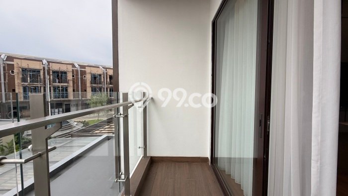 Rumah Luxury Modern Tanpa Renovasi di Pondok Indah Jakarta Selatan Rumah Luxury Modern Tanpa Renovasi di Pondok Indah Jakarta Selatan