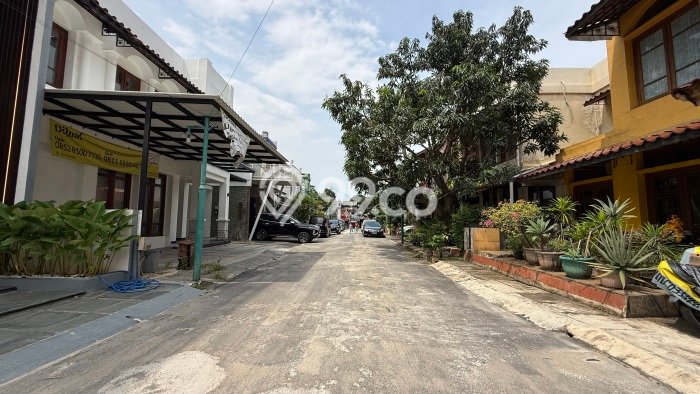Hunian Mewah LB 324m2 Siap Pakai Desain Elegan di Pejaten, Jakarta Selatan Hunian Mewah LB 324m2 Siap Pakai Desain Elegan di Pejaten, Jakarta Selatan