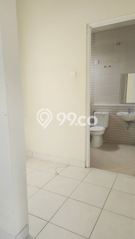 LOKASI TERBAIK! Rumah di Kota Wisata, 2 KM, Lingkungan Elite, Luas 136m² LB 131m² LOKASI TERBAIK! Rumah di Kota Wisata, 2 KM, Lingkungan Elite, Luas 136m² LB 131m²