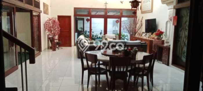 Rumah Eksklusif Dijual LT 300m2 di Ciracas, Jakarta Timur Rumah Eksklusif Dijual LT 300m2 di Ciracas, Jakarta Timur