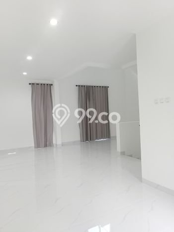 Ready to Use! Luxury House LT 200m2 Desain Elegan di Kota Wisata Ready to Use! Luxury House LT 200m2 Desain Elegan di Kota Wisata