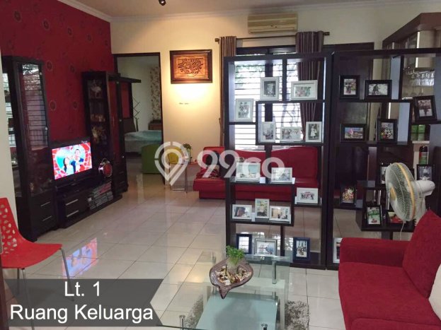 Dijual Rumah Mewah Elegan Dengan View Cantik di Legenda Wisata, Bogor Dijual Rumah Mewah Elegan Dengan View Cantik di Legenda Wisata, Bogor