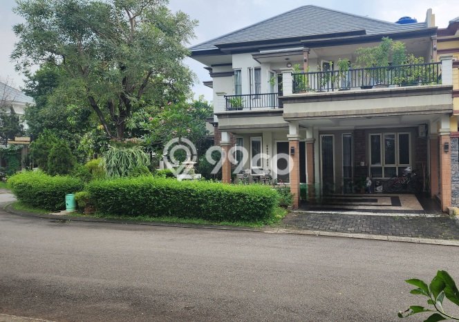 Ready to Use! Luxury House LT 268m2 Desain Elegan di Kota Wisata Ready to Use! Luxury House LT 268m2 Desain Elegan di Kota Wisata