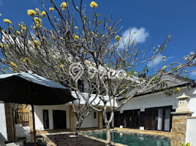 Vila Kawasan , Area 553m2m², Lokasi Premium Vila Kawasan , Area 553m2m², Lokasi Premium