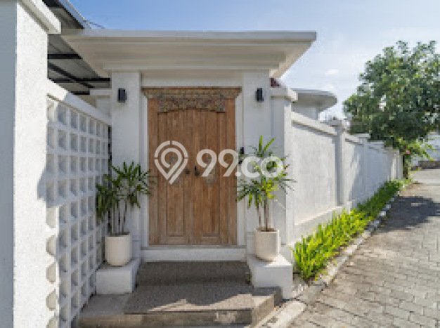 Properti Strategis! Vila Kawasan , Dimensi 180m2m², Lokasi Strategis dengan potensi meningkat Properti Strategis! Vila Kawasan , Dimensi 180m2m², Lokasi Strategis dengan potensi meningkat