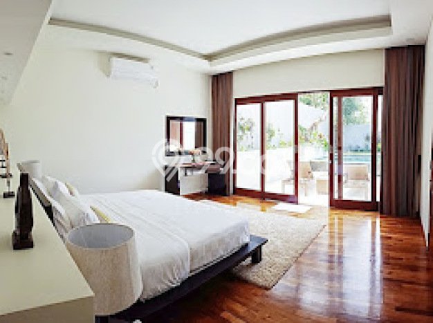 Vila Kawasan , Area 400m2m², Akses ke Pusat Kota Vila Kawasan , Area 400m2m², Akses ke Pusat Kota