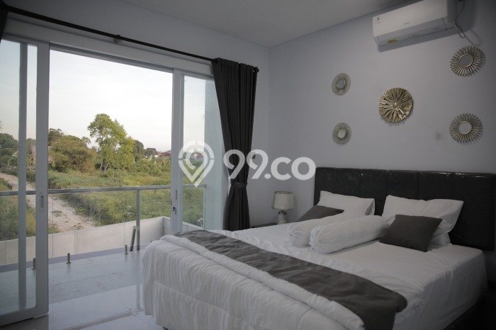 Vila Kawasan , Luas 200m2m², Ideal untuk tempat tinggal Anda Vila Kawasan , Luas 200m2m², Ideal untuk tempat tinggal Anda