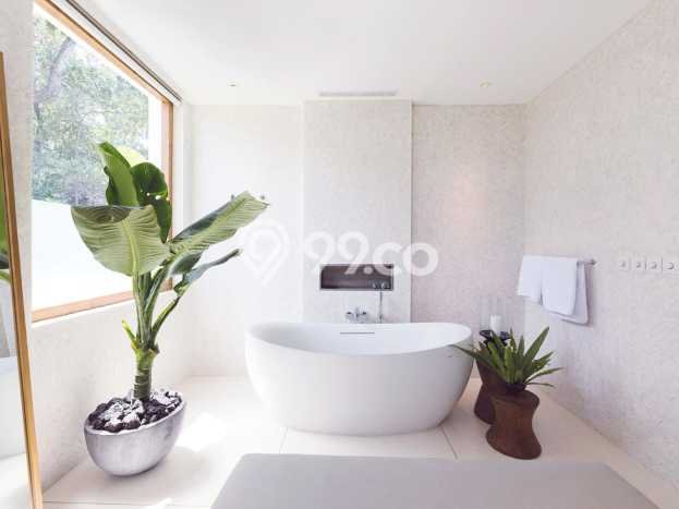 KESEMPATAN EMAS! Vila Kawasan , Dimensi 2400m2m², Lingkungan Elite dengan keamanan terjamin KESEMPATAN EMAS! Vila Kawasan , Dimensi 2400m2m², Lingkungan Elite dengan keamanan terjamin