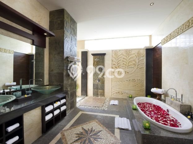 Vila Kawasan , Luas 1700m2m², Akses ke Fasilitas Umum Vila Kawasan , Luas 1700m2m², Akses ke Fasilitas Umum