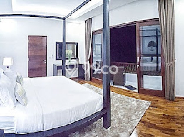 Vila Kawasan , Area 400m2m², Akses ke Pusat Kota Vila Kawasan , Area 400m2m², Akses ke Pusat Kota