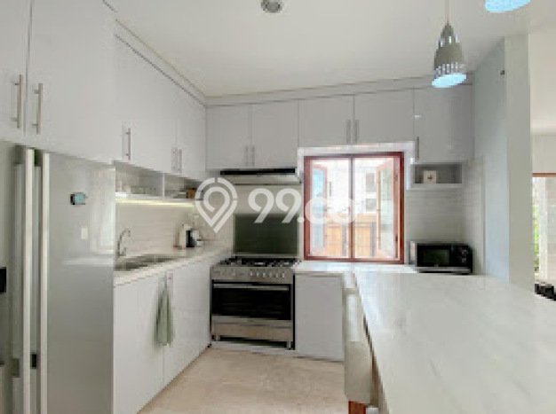 Properti Strategis! Vila Kawasan , Dimensi 328m2m², Area Strategis dengan nilai meningkat Properti Strategis! Vila Kawasan , Dimensi 328m2m², Area Strategis dengan nilai meningkat