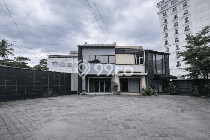 Dijual! Ruko di Caturtunggal Yogyakarta LT 150m2 / LB 180m2 Kawasan Bisnis Dijual! Ruko di Caturtunggal Yogyakarta LT 150m2 / LB 180m2 Kawasan Bisnis