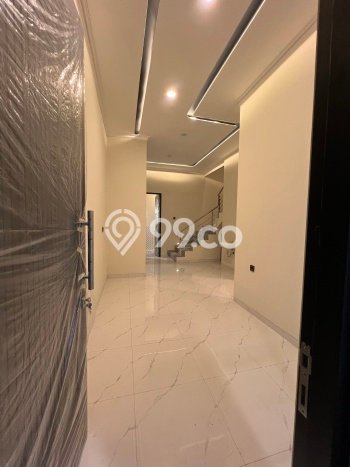 Rumah Minimalis 3 KT LT 75m2 di Manyar Rumah Minimalis 3 KT LT 75m2 di Manyar