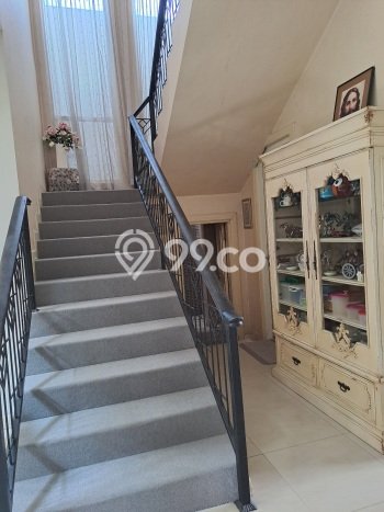 Dijual Rumah Mewah Megah Dengan View Eksklusif di Jemursari, Surabaya Dijual Rumah Mewah Megah Dengan View Eksklusif di Jemursari, Surabaya