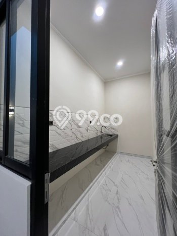 Dijual Rumah Premium dengan Fasilitas Sekitar Lengkap di Sukolilo, Surabaya Dijual Rumah Premium dengan Fasilitas Sekitar Lengkap di Sukolilo, Surabaya