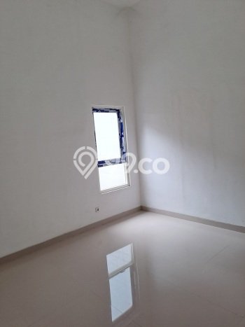 Rumah Luas Asri 6 KT Siap Pakai di Pondok Tjandra Sidoarjo Rumah Luas Asri 6 KT Siap Pakai di Pondok Tjandra Sidoarjo