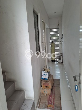 Rumah Elit Modern Tanpa Renovasi di Jemursari Surabaya Rumah Elit Modern Tanpa Renovasi di Jemursari Surabaya