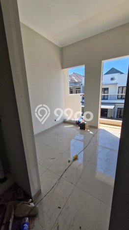 Dijual Rumah Strategis Bagus Punya 3 KT di Rungkut Surabaya SHM Dijual Rumah Strategis Bagus Punya 3 KT di Rungkut Surabaya SHM