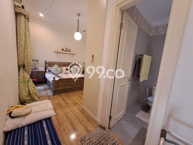 Dijual Rumah Mewah Megah Dengan View Eksklusif di Jemursari, Surabaya Dijual Rumah Mewah Megah Dengan View Eksklusif di Jemursari, Surabaya