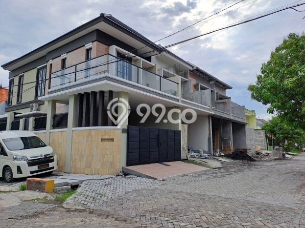 Rumah Modern Cantik 4 Kamar Siap Huni di Wonocolo Rumah Modern Cantik 4 Kamar Siap Huni di Wonocolo
