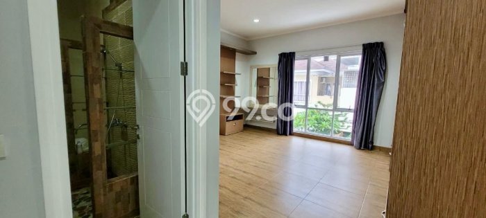 Disewakan Hunian Konsep Modern di BSD Tangerang Selatan dengan 4 Kamar Disewakan Hunian Konsep Modern di BSD Tangerang Selatan dengan 4 Kamar