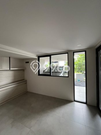 Lokasi strategis! Rumah siap pakai disewakan di BSD LB 80m2 Lokasi strategis! Rumah siap pakai disewakan di BSD LB 80m2
