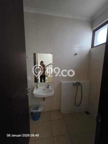 Siap Huni Rumah Mewah 4 Kamar di BSD Dekat ke Mana Saja Siap Huni Rumah Mewah 4 Kamar di BSD Dekat ke Mana Saja
