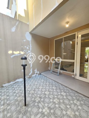 Disewakan! Rumah 3 Kamar Tidur &
2 Kamar Mandi di Alam Sutera, Tangerang Disewakan! Rumah 3 Kamar Tidur &
2 Kamar Mandi di Alam Sutera, Tangerang