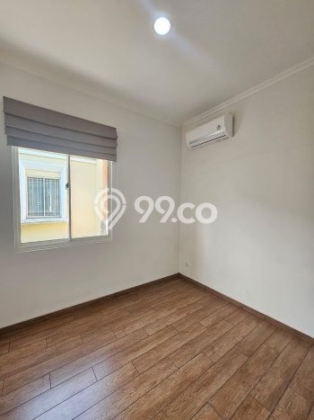 Disewakan! Rumah 3 Kamar Tidur &
2 Kamar Mandi di Alam Sutera, Tangerang Disewakan! Rumah 3 Kamar Tidur &
2 Kamar Mandi di Alam Sutera, Tangerang