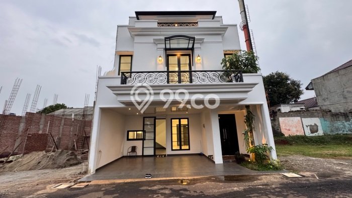 Jual Rumah Eksklusif 5 KT di Cibubur, Jakarta Timur Jual Rumah Eksklusif 5 KT di Cibubur, Jakarta Timur